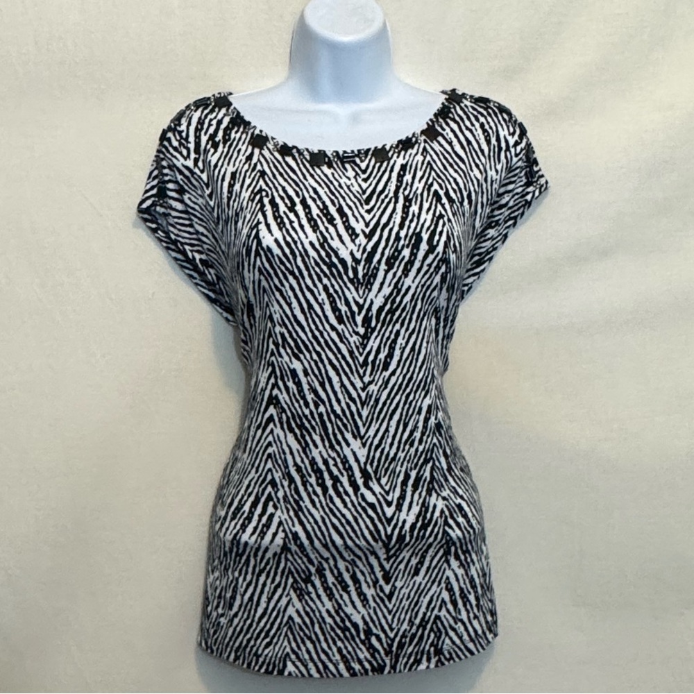 A-76 Ruby Rd. Black & White Animal Print Beaded Detail Short Sleeve Blouse